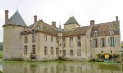 Chateau Donjon Sigy 77 Douves