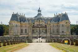 Grilles Du Chateau