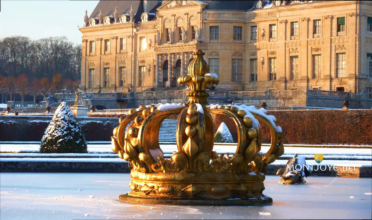 Vue Parterre Couronne Vue Parterre Couronne