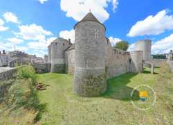 Château de Dourdan Chateau De Dourdan