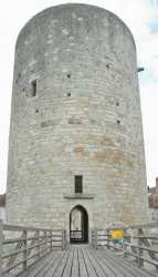 entrée du donjon de Dourdan Entree Du Donjon De Dourdan