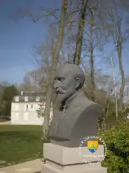 Melies Georges Buste Melies Georges Buste