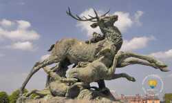 Chasse A Cour Statue Chasse A Cour Statue