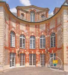 Entree Chateau Grosbois Entree Chateau Grosbois
