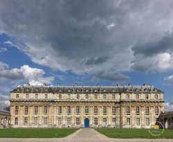 Pavillon De La Reine Chateau De Vincennes