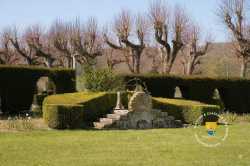 Jardins A La Francaise