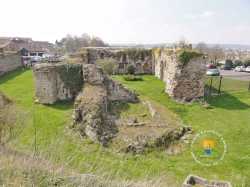 Chateau Donjon De Beaumont Sur Oise