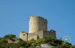 Donjon Chateau De La Roche Guyon Donjon Chateau De La Roche Guyon