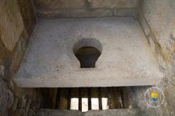Latrine Moyen Age WC Latrine Moyen Age WC