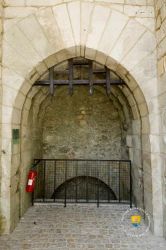 Tour Carree Herse Chateau Medieval Tour Carree Herse Chateau Medieval