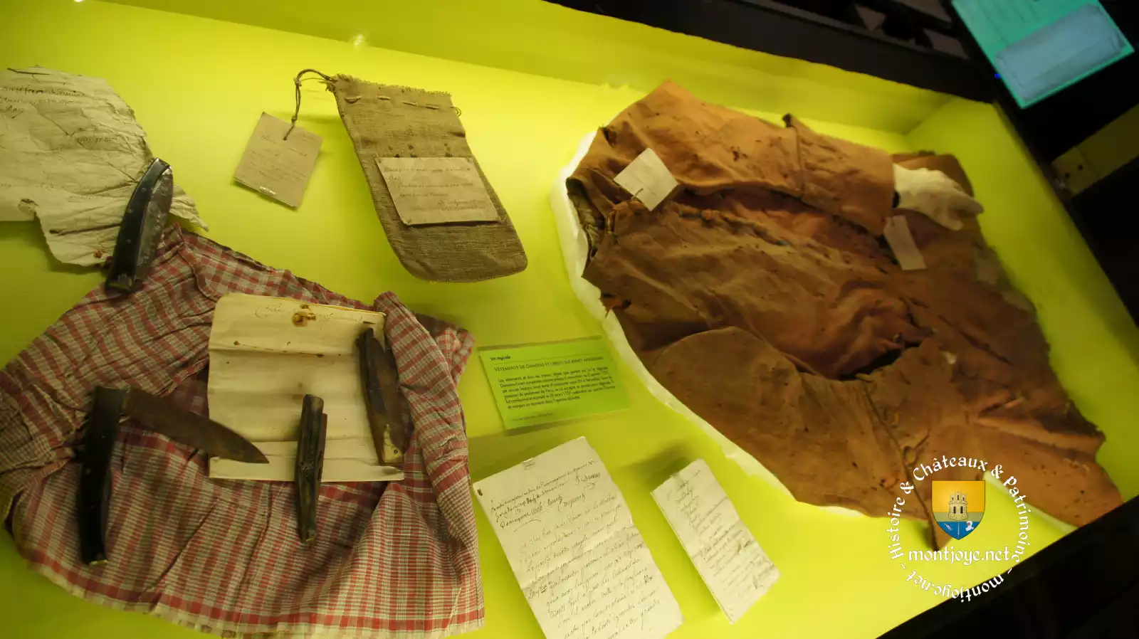 robert francois damien couteau vetementss