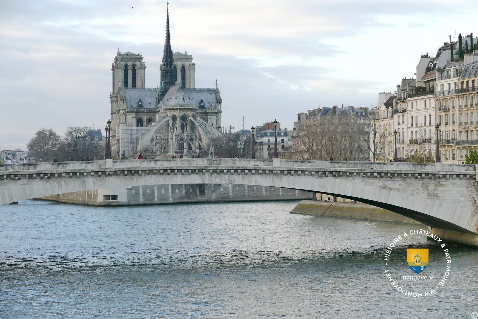 Cathédrale Notre Dame de Paris, pont de Seine