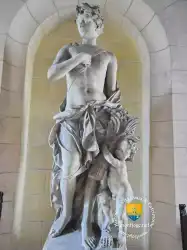 Statue Statue