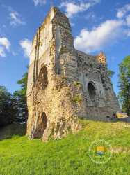 Ruine Du Donjon De Brionne