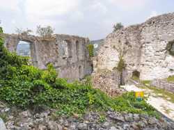 Logis Chateau Ruine