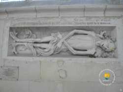 chapelle Saint-Cler, un transi, cadavre décomposé, haut-relief Transi Corp Decomposition Gisors 1526