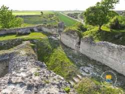 On voit bien ici l'intérêt stratégique du château Chateau De Normandie Ivry