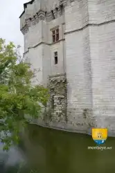 Douves Chateau Ancienne Entree