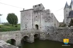 Entree Chateau Cherveux