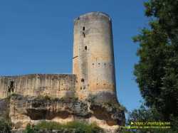 Chateau De Gavaudun Le Donjon Chateau De Gavaudun Le Donjon