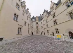 Cour Interieure Chateau De Pau Renaissance Medieval Cour Interieure Chateau De Pau Renaissance Medieval
