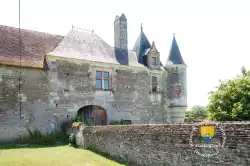 Entree Pont Chateau De Coussay