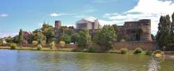 Chateau Angers Sur Les Bords De La Maine