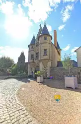Chatelet Facade Symetrique  Chatelet Facade Symetrique