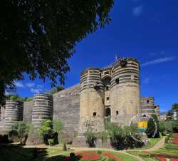 Porte Des Champs Chateau Dangers