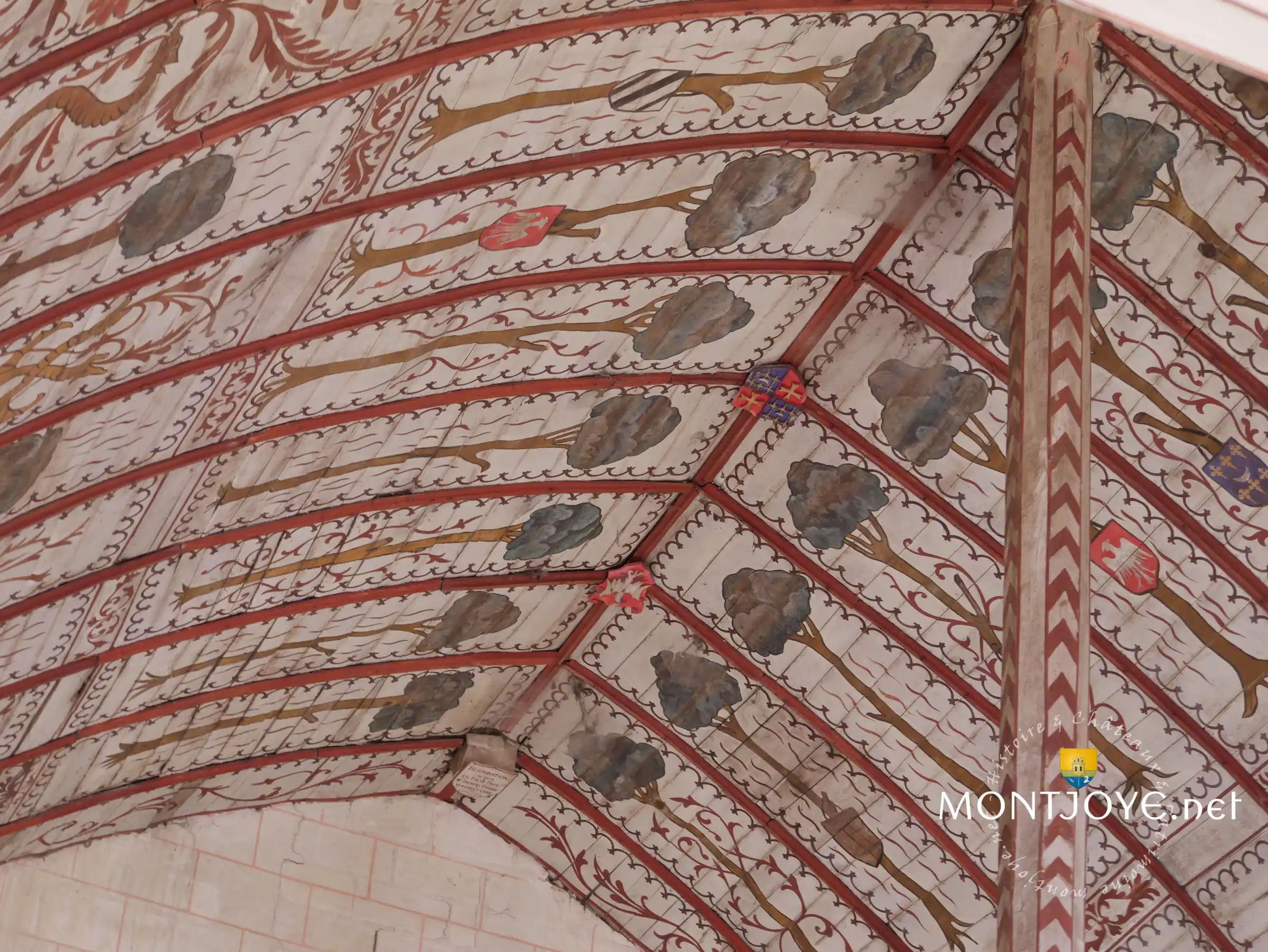 eglisede fontaine guerin blasonnement plafond