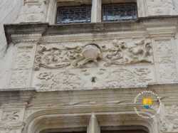 Fronton Fenetre