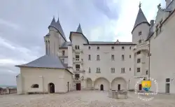 Cour Interieure Chateau De Saumur Visite