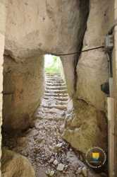 souterrain à même la roche Escalier Troglodyte
