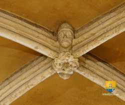 Clef Voute Tete XIIe Ouest