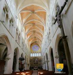 Nef de l'église Saint-Etienne de Brie-Comte-Robert Nef Eglise Saint Etienne Brie Comte Robert