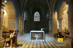 Autel et choeur de l'église de Champigny Autel Saturnin