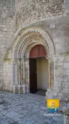 Porche Roman Collegiale