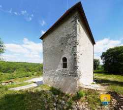 Donjon et entrée de Vignory Donjon Vignory Champagne Ardennes
