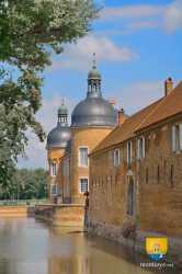 Chateau Bourgogne Pierre De Bresse