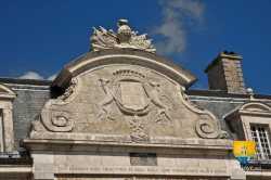 Fronton Logis Chateau Pierre De Bresse Thiard