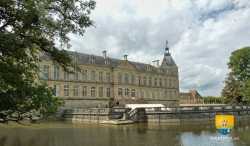 Facade Sully Douves
