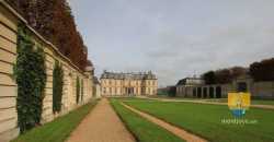 Cour D Honneur 2 Castle
