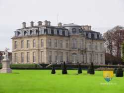 Jardin De Diane Champs Sur Marne Chateau Castle