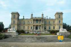 Chateau De Ferrieres Castle French School Excellence
