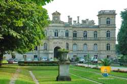 School Excellence France Paris Academy French Castle
