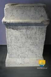 Base De Statue Romaine