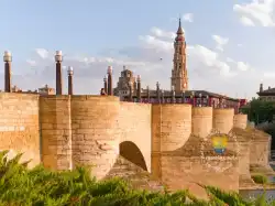 Pont De Pierre Saragosse Eglise Cathedrale