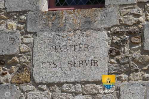Habiter c&#039;est Servir ( servir le château )