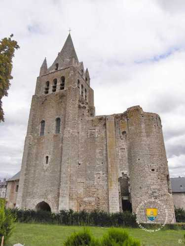 Collégiale de Meung-sur-Loire, eglise fortifiée