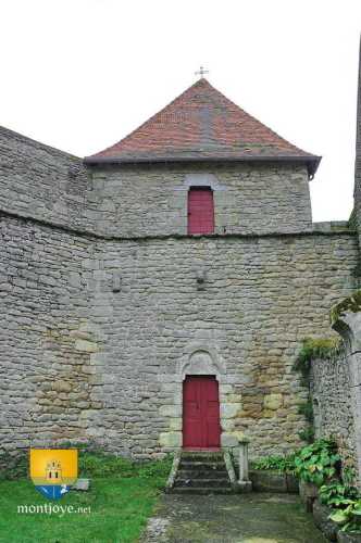 Château de Brandon - Tour de la Chapelle